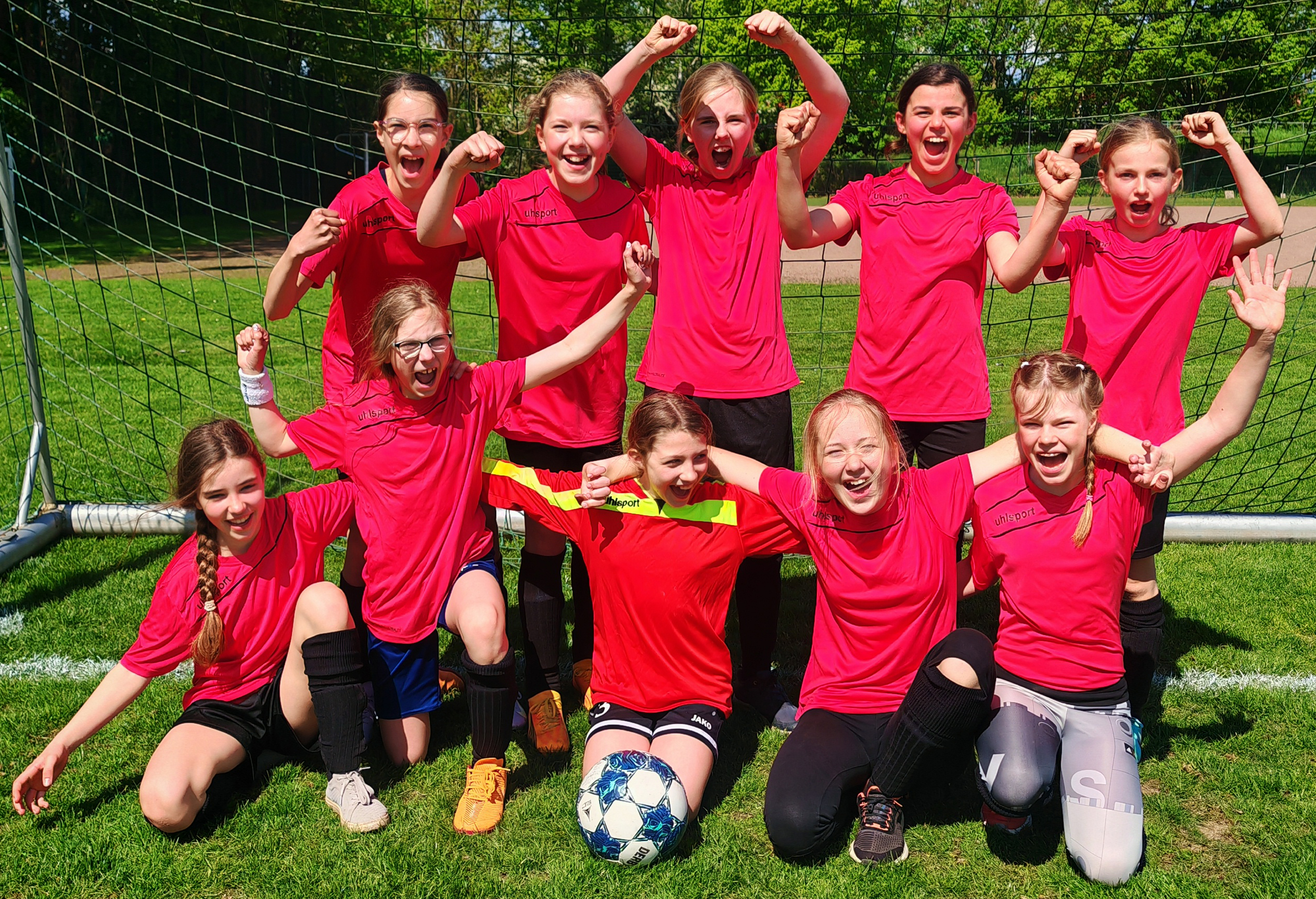 6821a1c130b341.25650045_Siegerbild EBG Mädchen U13.jpg